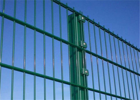 2.5m Length Welded Wire Mesh Fencing Garden Powder Coated Steel With Clip