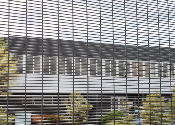 High Density Residential Backyard 2.7m Anti Climb Security Fencing